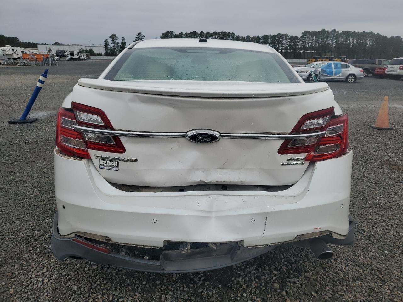 2013 Ford Taurus Sel VIN: 1FAHP2E85DG200710 Lot: 90021925