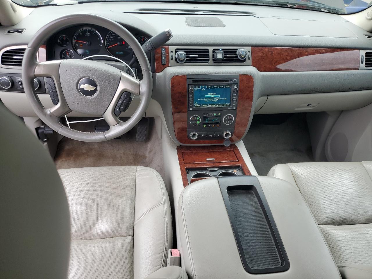 2010 Chevrolet Suburban K1500 Ltz VIN: 1GNUKKE34AR141958 Lot: 85706585