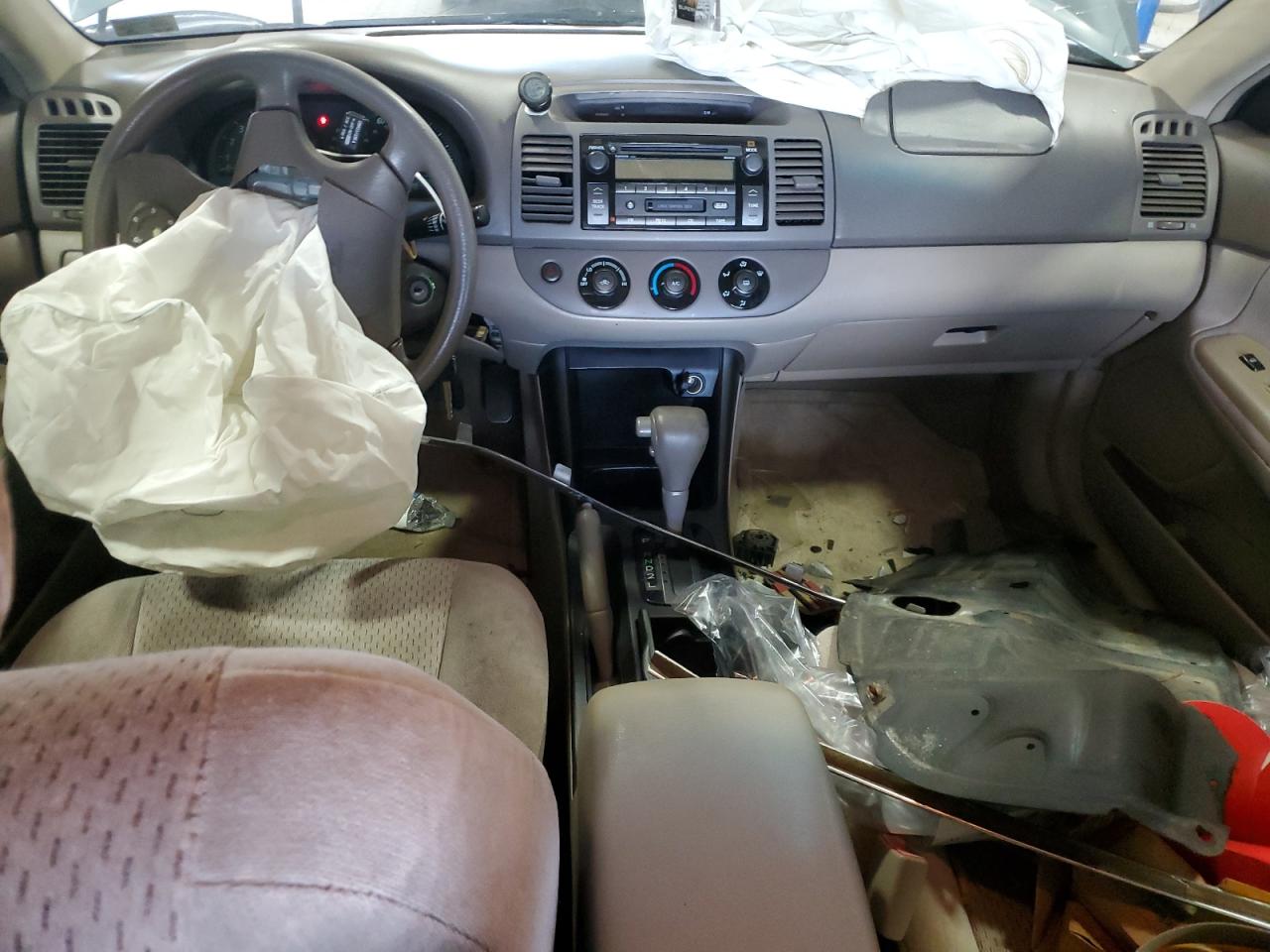 2003 Toyota Camry Le VIN: 4T1BE30KX3U674274 Lot: 85500765