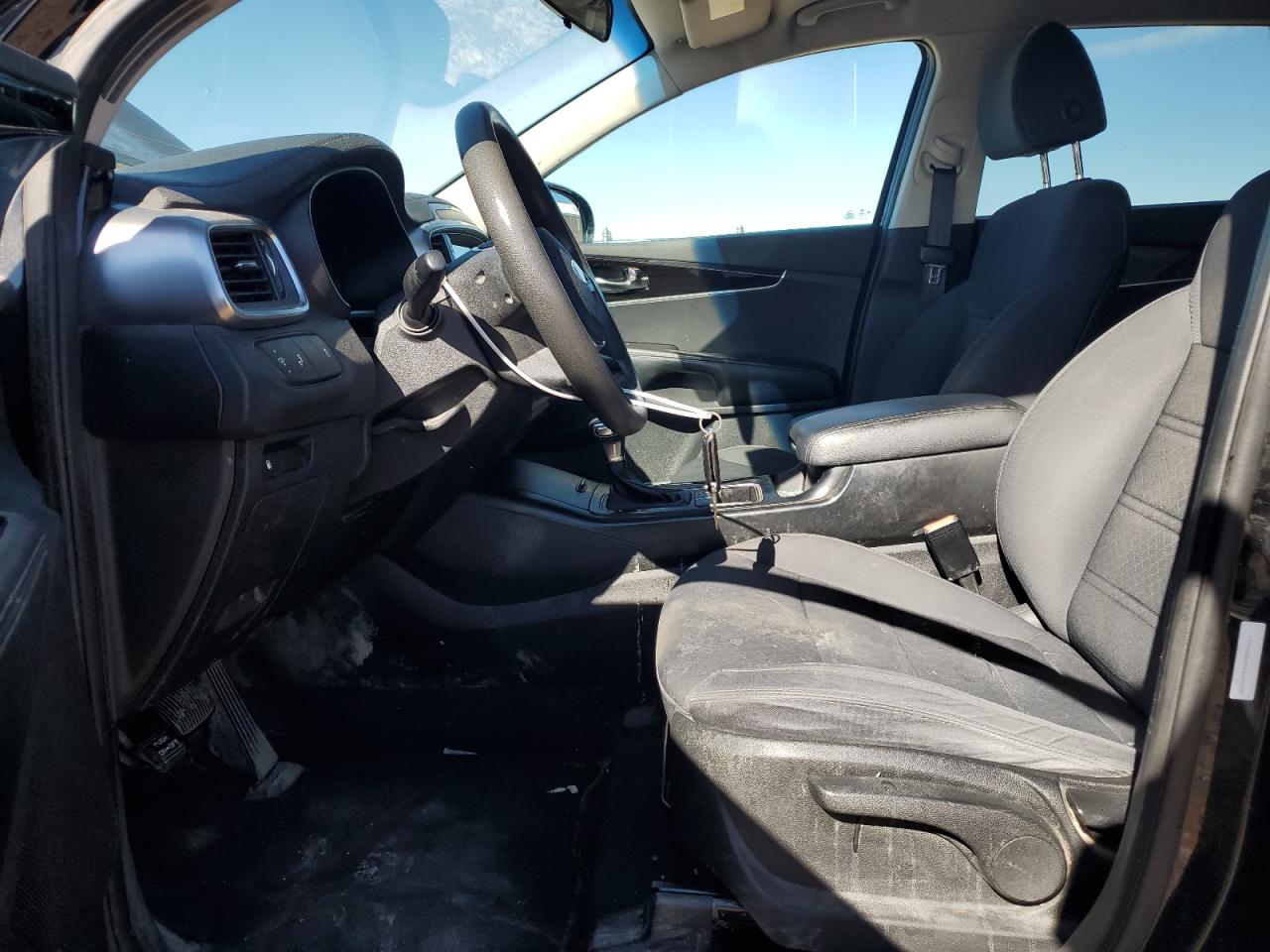 2019 Kia Sorento L VIN: 5XYPGDA37KG546589 Lot: 82314955