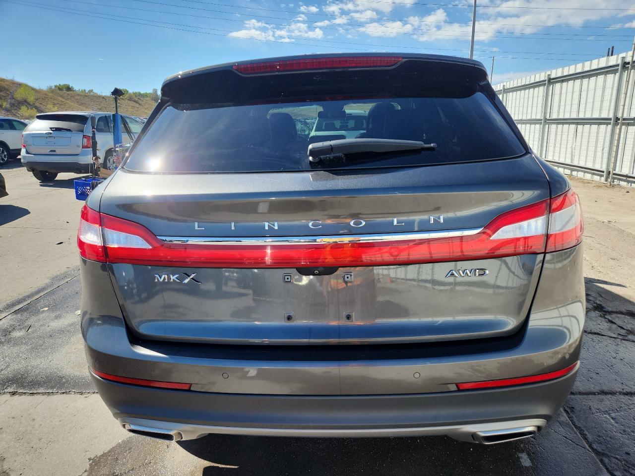 2017 Lincoln Mkx Reserve VIN: 2LMPJ8LR8HBL15370 Lot: 84426495