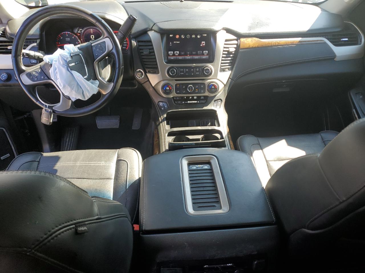 2016 GMC Yukon Xl Denali VIN: 1GKS2HKJ0GR262182 Lot: 84069445