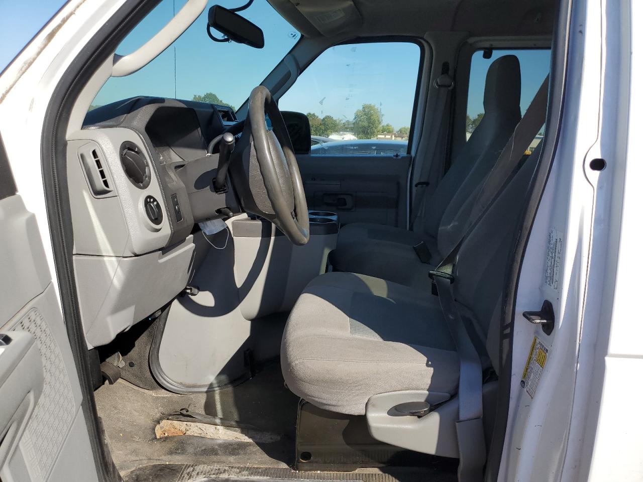 2014 Ford Econoline E350 Super Duty Wagon VIN: 1FBSS3BL7EDA97360 Lot: 85180175