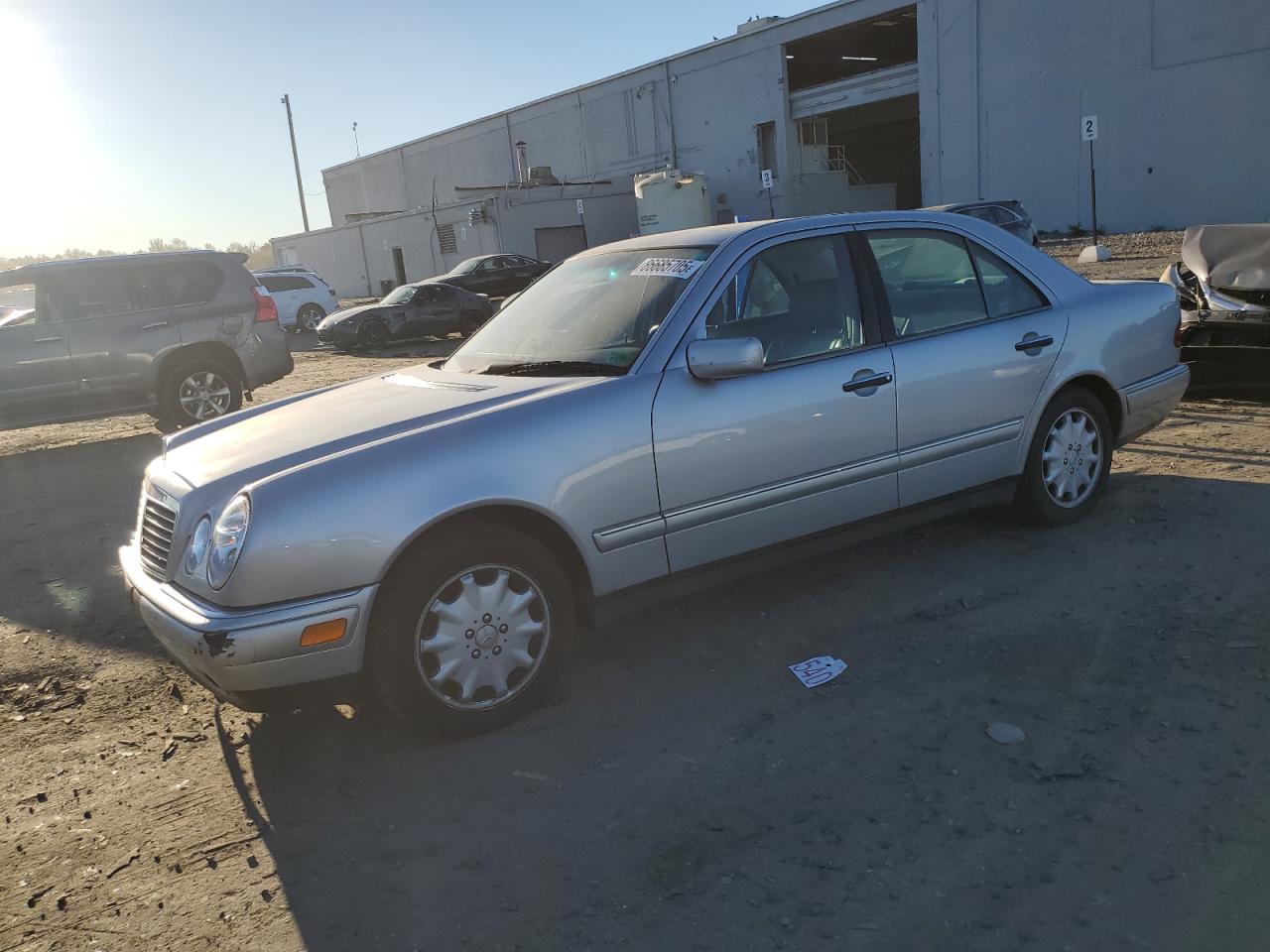 1999 Mercedes-Benz E 320