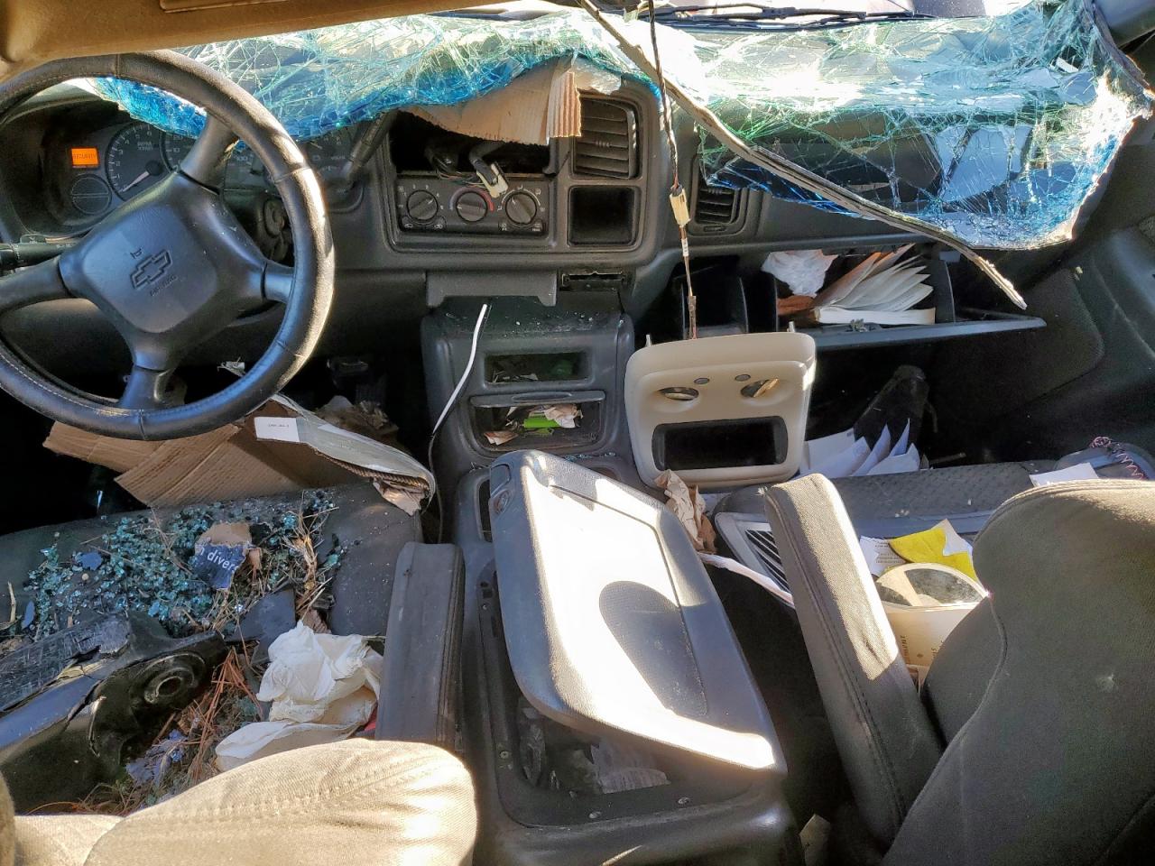 2002 Chevrolet Avalanche C1500 VIN: 3GNEC13T52G327749 Lot: 90517395