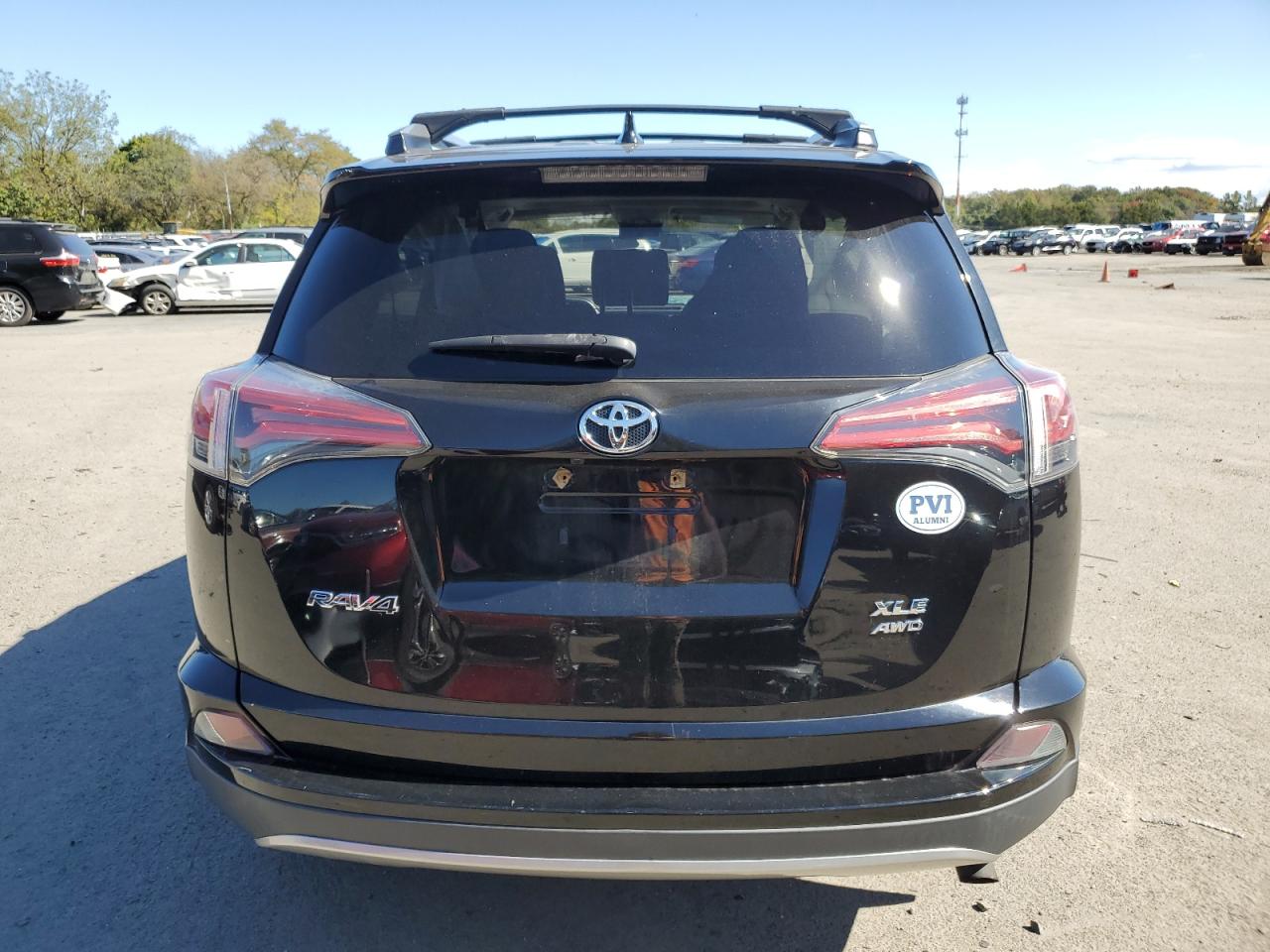 2017 Toyota Rav4 Xle VIN: 2T3RFREV2HW614263 Lot: 82304105