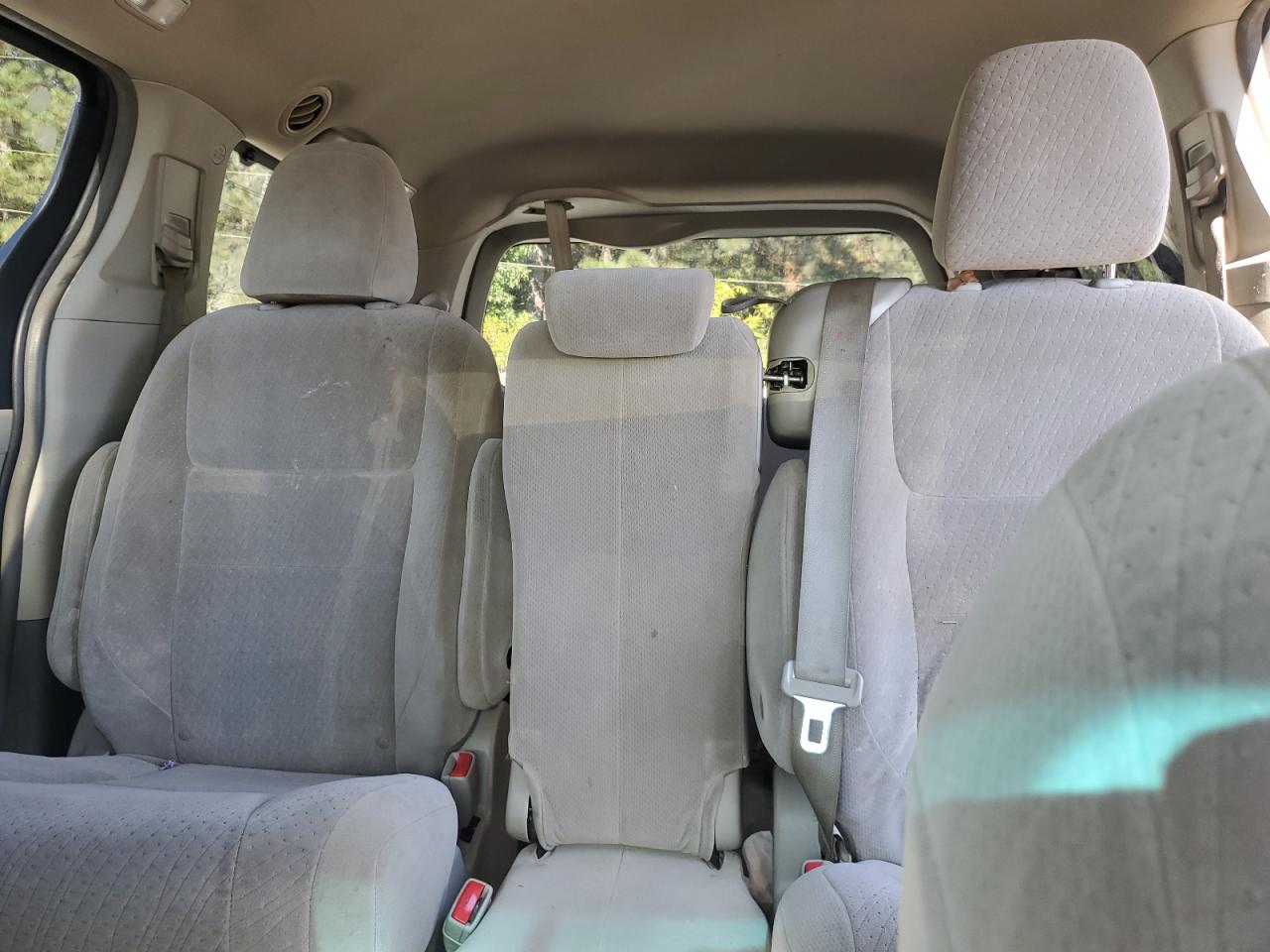 2015 Toyota Sienna Le VIN: 5TDKK3DC9FS567984 Lot: 84644795