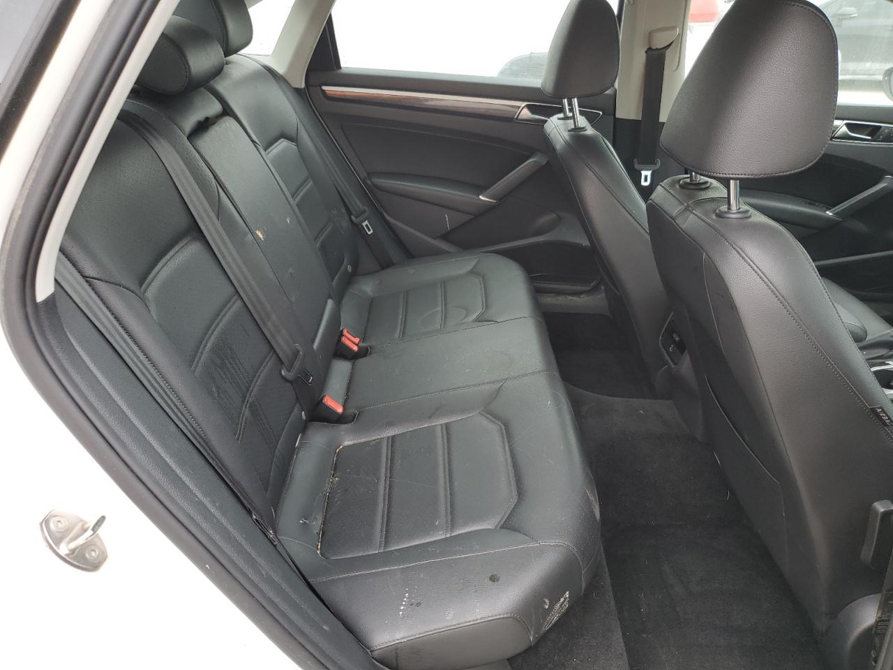 2018 Volkswagen Passat Se VIN: 1VWBA7A33JC029027 Lot: 86172965