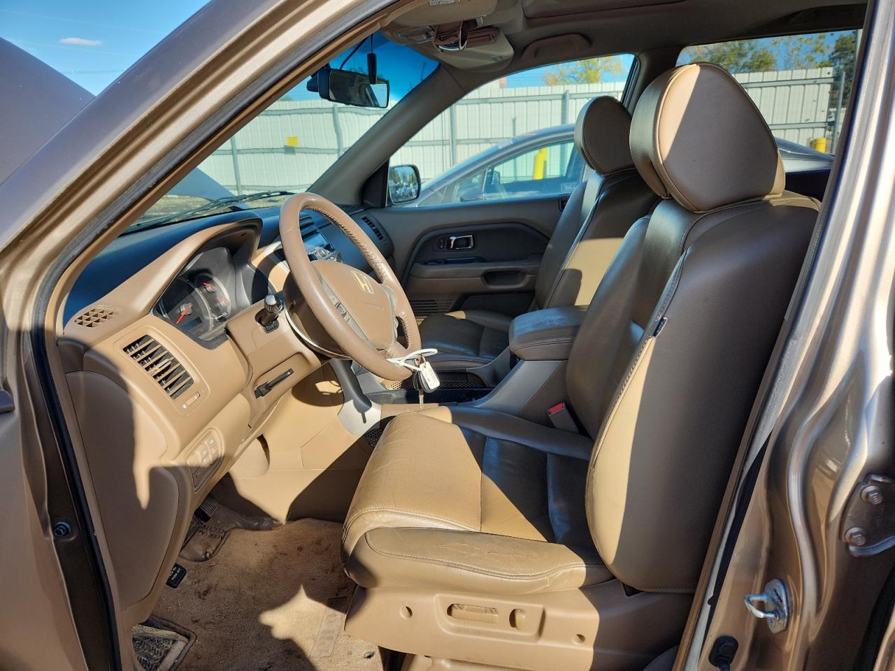 2006 Honda Pilot Ex VIN: 5FNYF18566B008122 Lot: 82221315