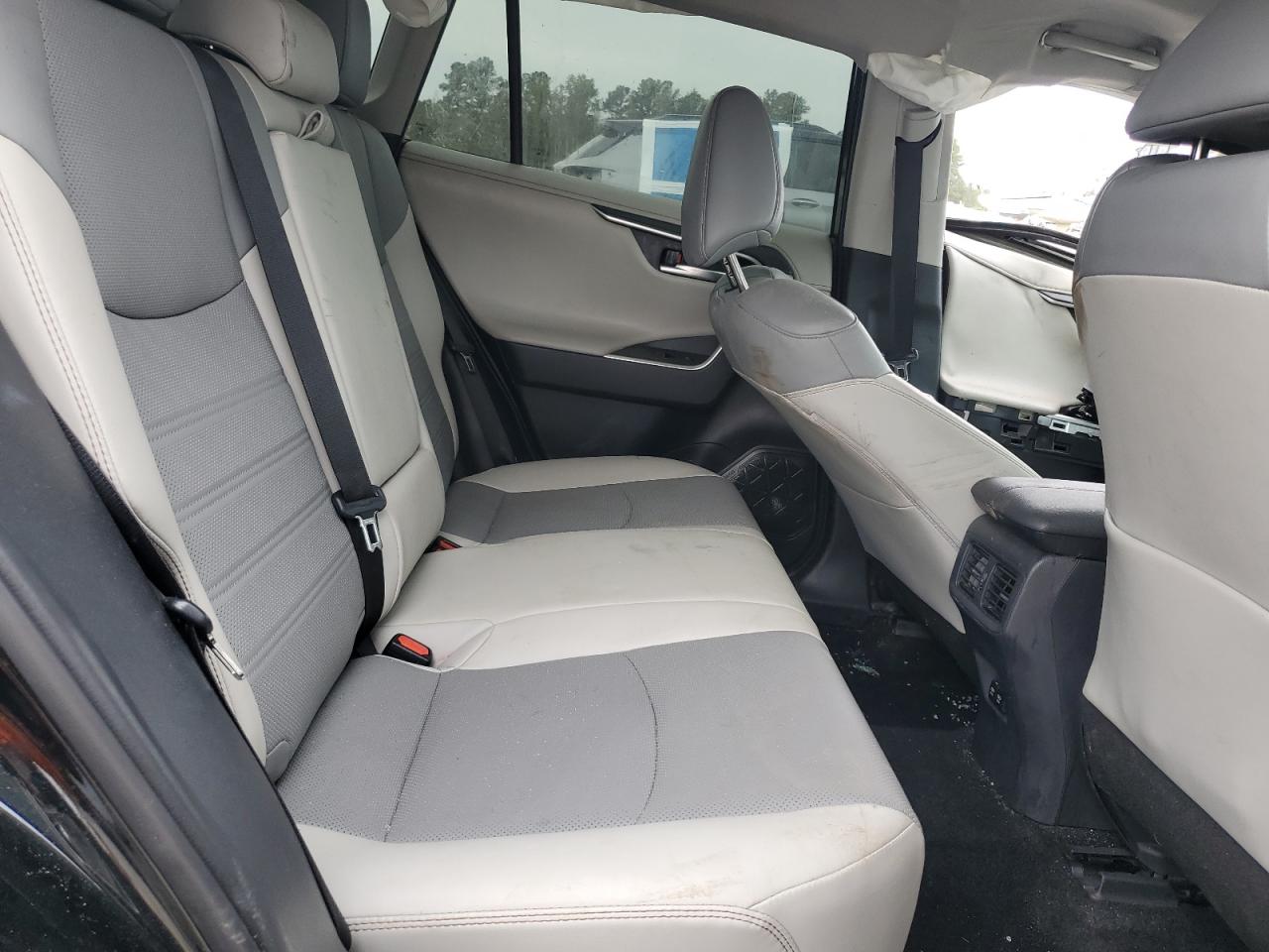 2019 Toyota Rav4 Limited VIN: 2T3Y1RFV4KW023593 Lot: 82382995