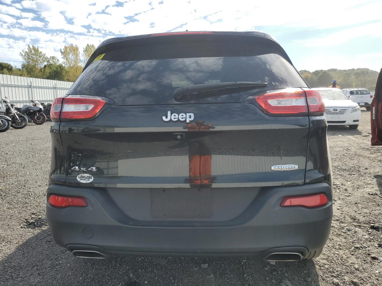 2015 Jeep Cherokee Latitude VIN: 1C4PJMCS4FW599670 Lot: 85087025