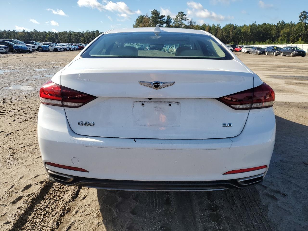 2018 Genesis G80 Base VIN: KMHGN4JE0JU235246 Lot: 90231735