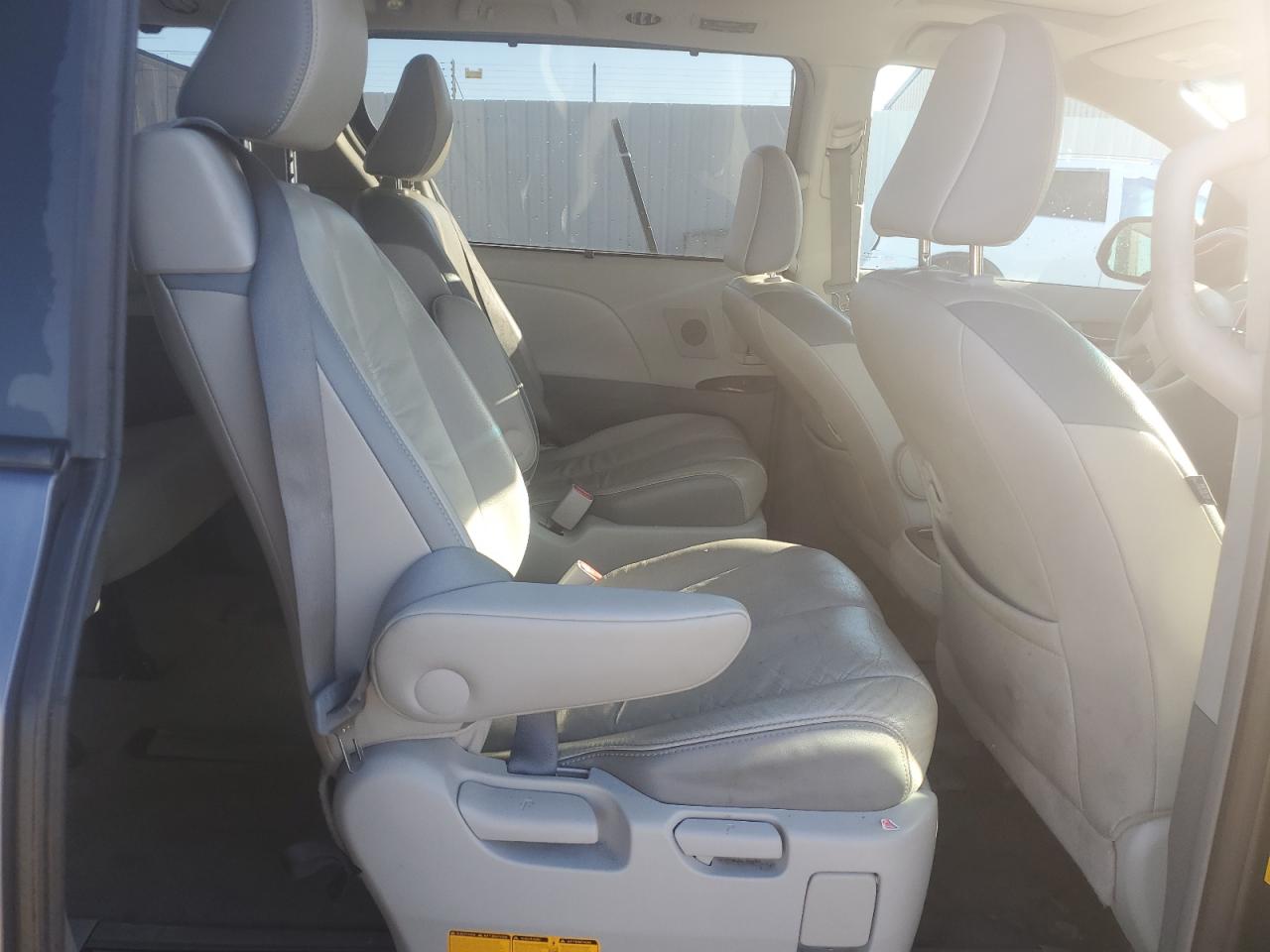 2012 Toyota Sienna Xle VIN: 5TDDK3DC4CS040200 Lot: 86235305