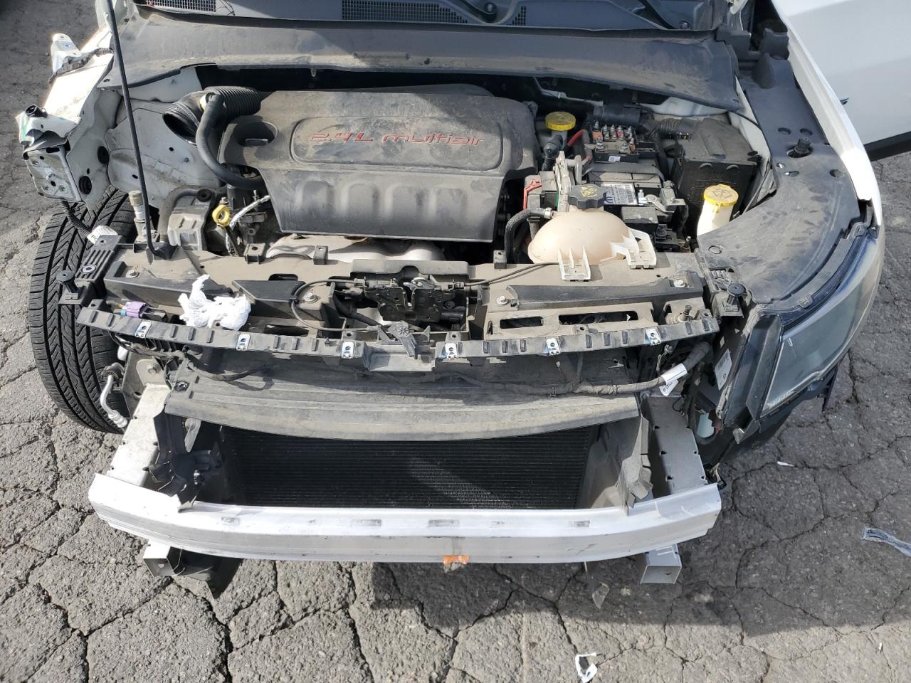 2018 Jeep Compass Latitude VIN: 3C4NJCBB8JT503413 Lot: 90652705