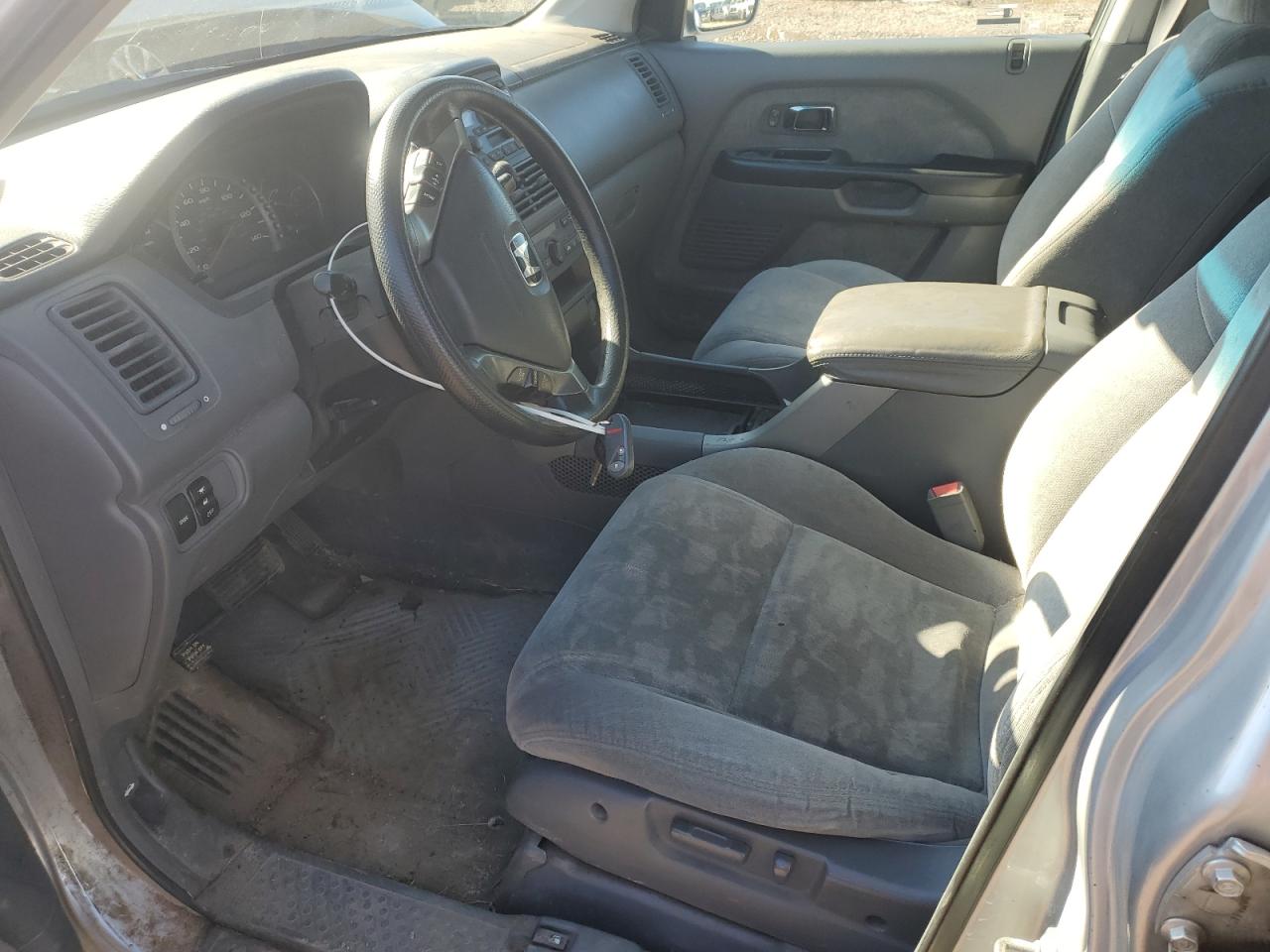 2004 Honda Pilot Ex VIN: 2HKYF18474H551145 Lot: 85820515