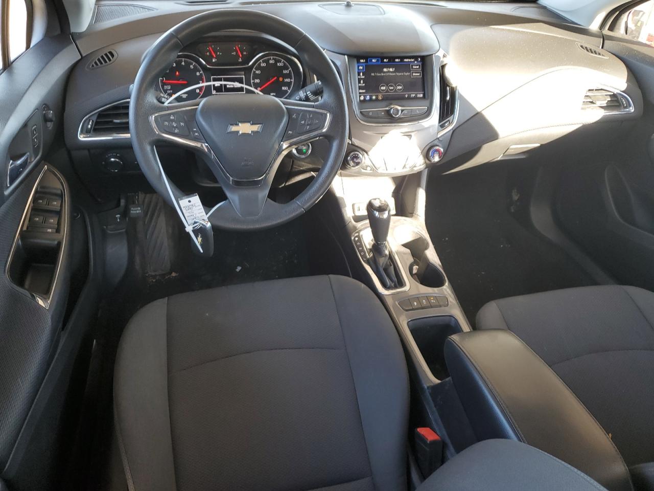 2019 Chevrolet Cruze Lt VIN: 1G1BE5SM8K7124088 Lot: 82711905