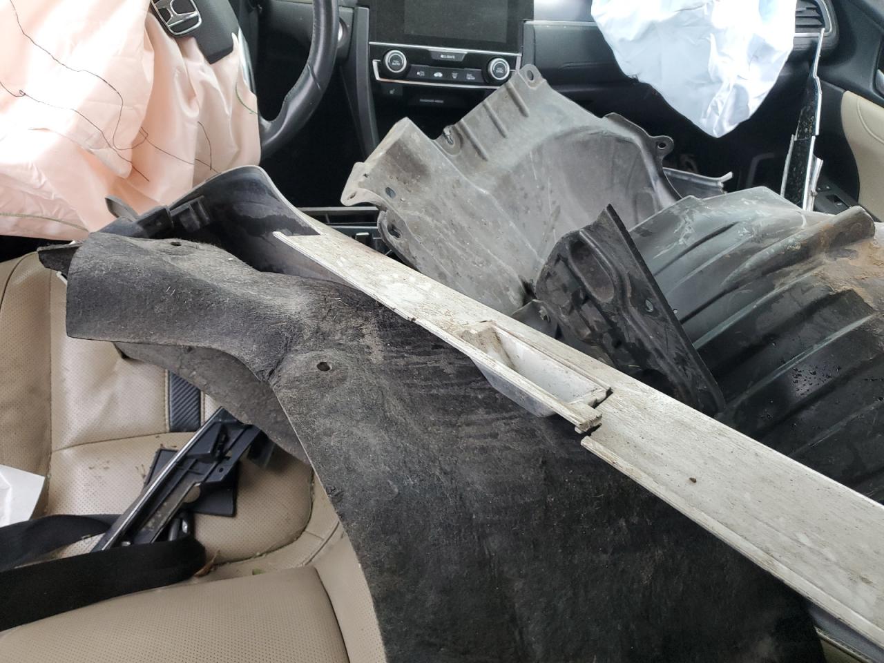 2018 Honda Civic Touring VIN: 19XFC1F91JE000210 Lot: 86306945