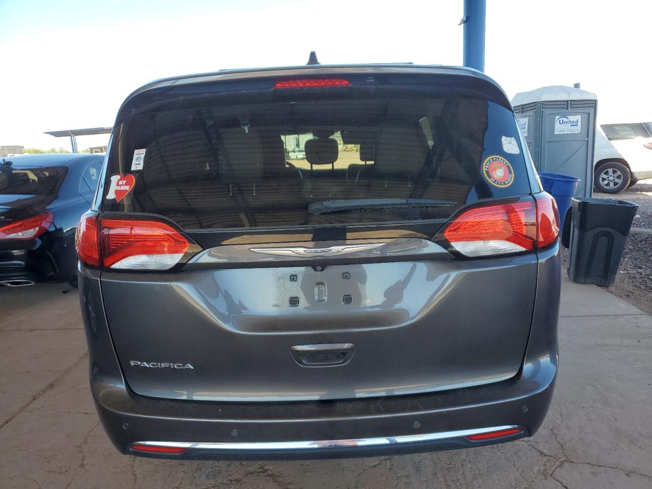 2017 Chrysler Pacifica Touring L VIN: 2C4RC1BG6HR633831 Lot: 87406645