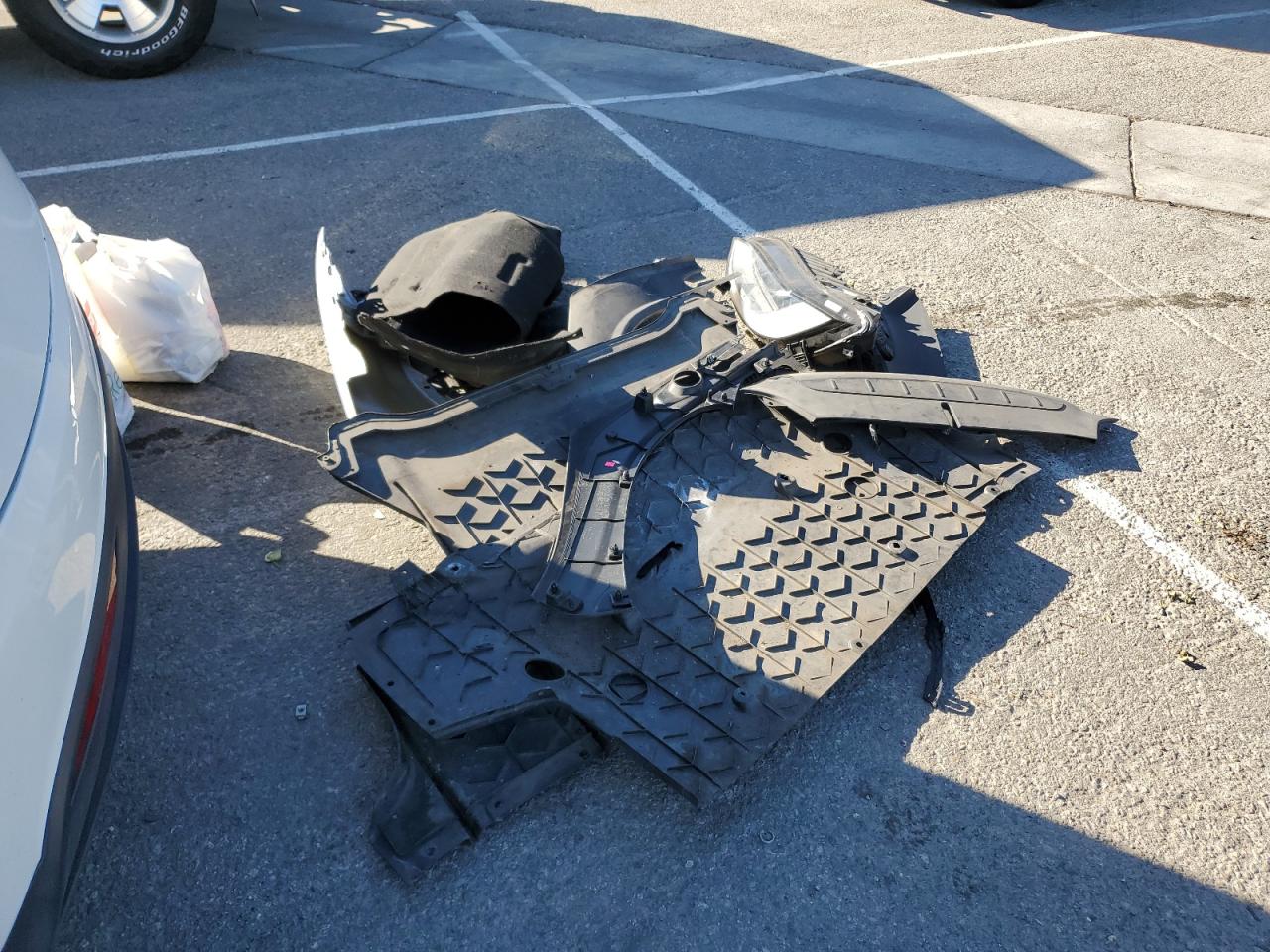 2020 Tesla Model X VIN: 5YJXCDE26LF283369 Lot: 85207345