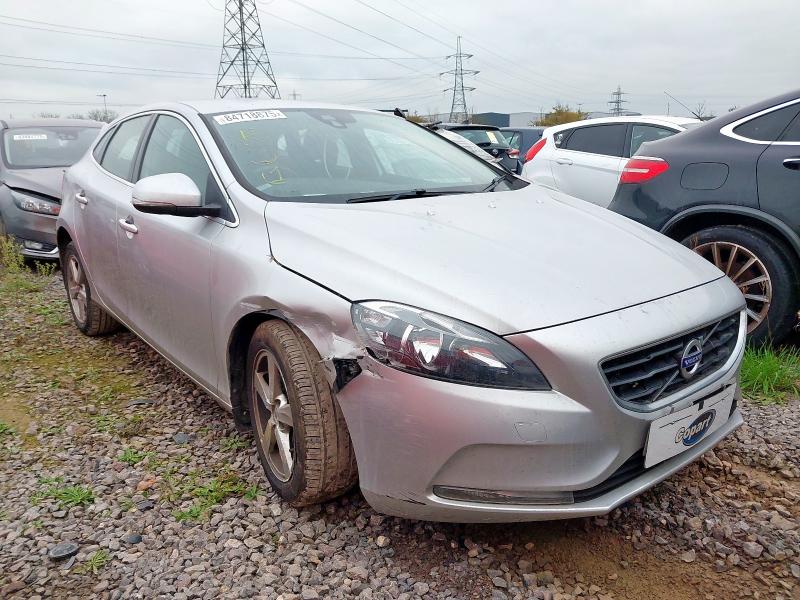 2015 VOLVO V40 SE NAV D3 