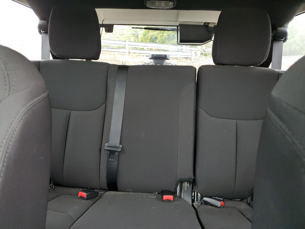 2015 Jeep Wrangler Unlimited Sport VIN: 1C4BJWDG3FL671251 Lot: 82271525