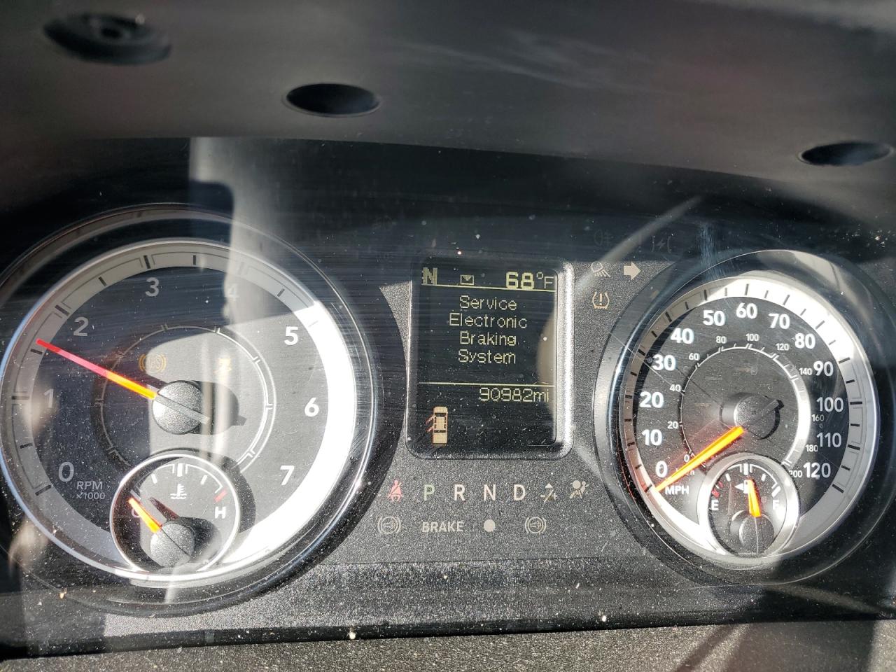 2019 Ram 1500 Classic Tradesman VIN: 1C6RR7FG9KS525275 Lot: 82438275