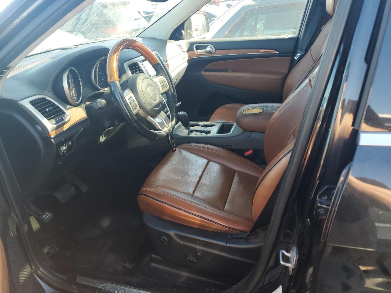 2012 Jeep Grand Cherokee Overland VIN: 1C4RJECG3CC157213 Lot: 82496965