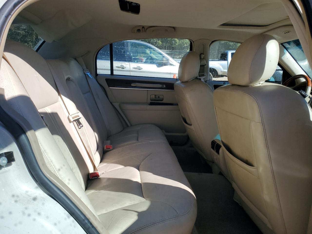 2007 Lincoln Town Car Signature Limited VIN: 1LNHM82V07Y617078 Lot: 89448145