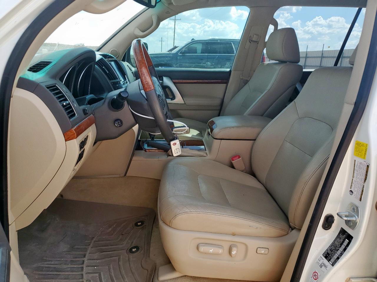 2014 Toyota Land Cruiser VIN: JTMHY7AJ2E4024392 Lot: 85937895