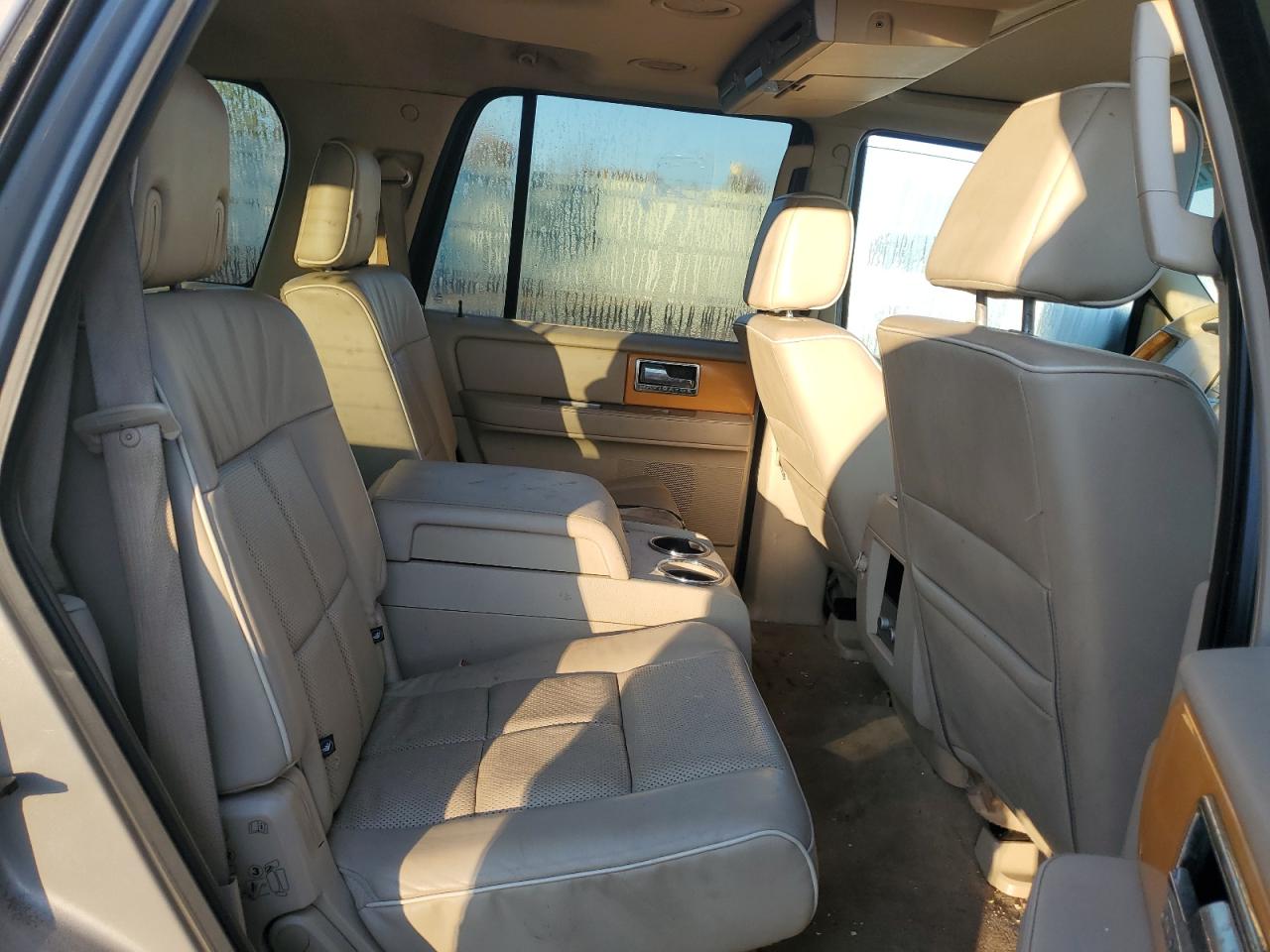 2007 Lincoln Navigator VIN: 5LMFU28537LJ25375 Lot: 85781325