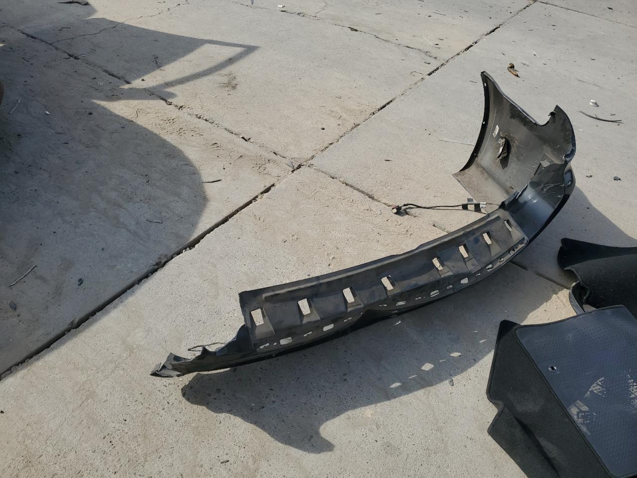 2011 Dodge Grand Caravan R/T VIN: 2D4RN7DG6BR765590 Lot: 82731145