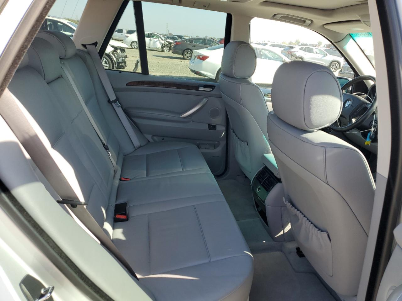 Фото: 5UXFA53583LV94365