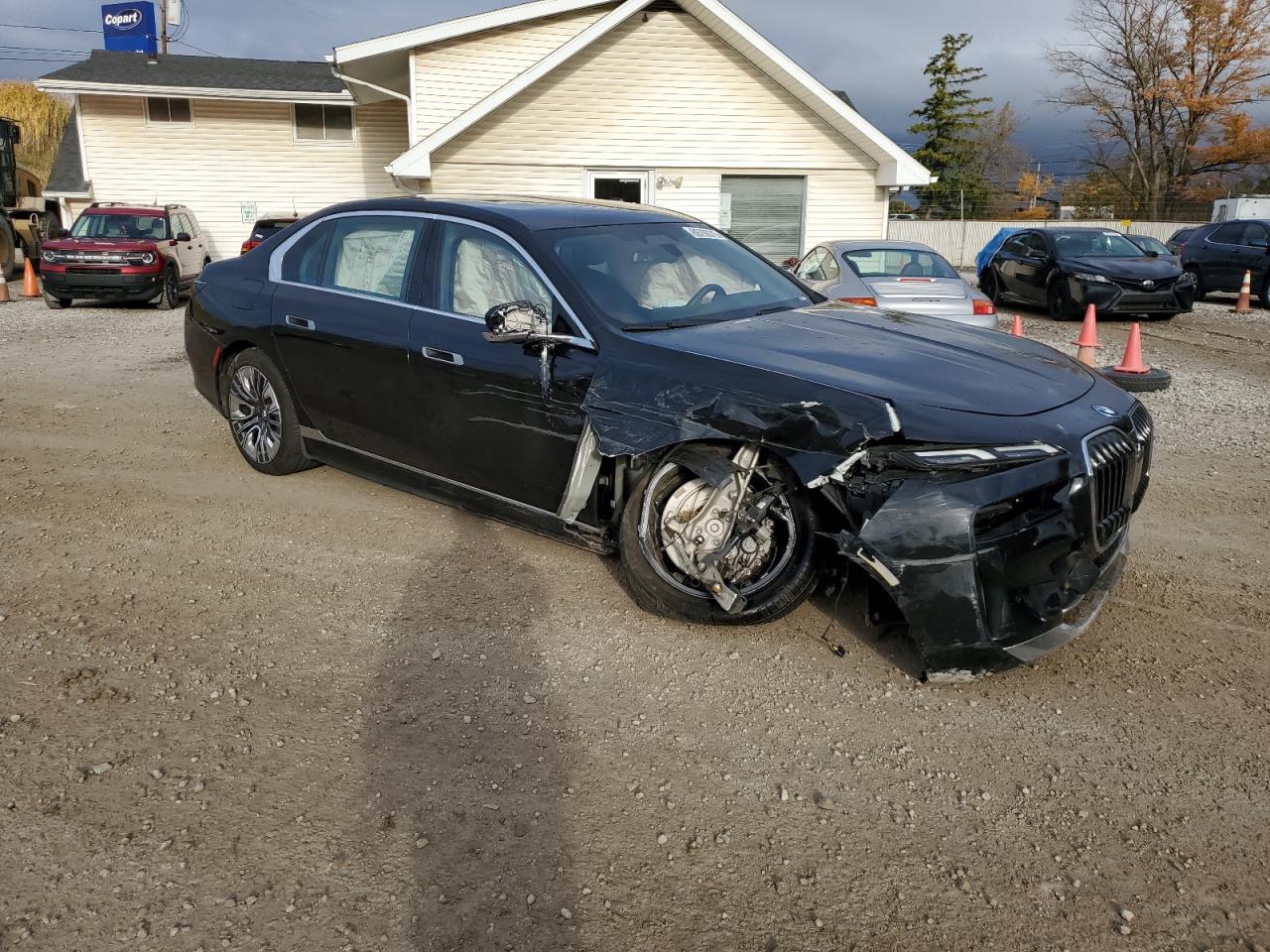 Фото: WBY43EJ06RCR02022