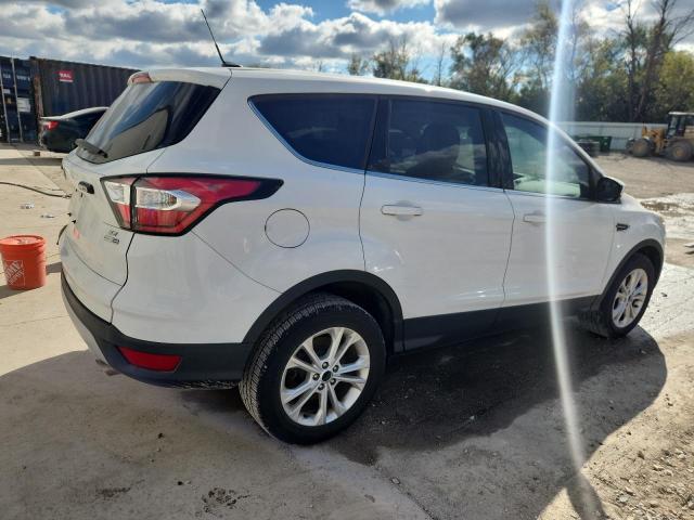  FORD ESCAPE 2017 Белы