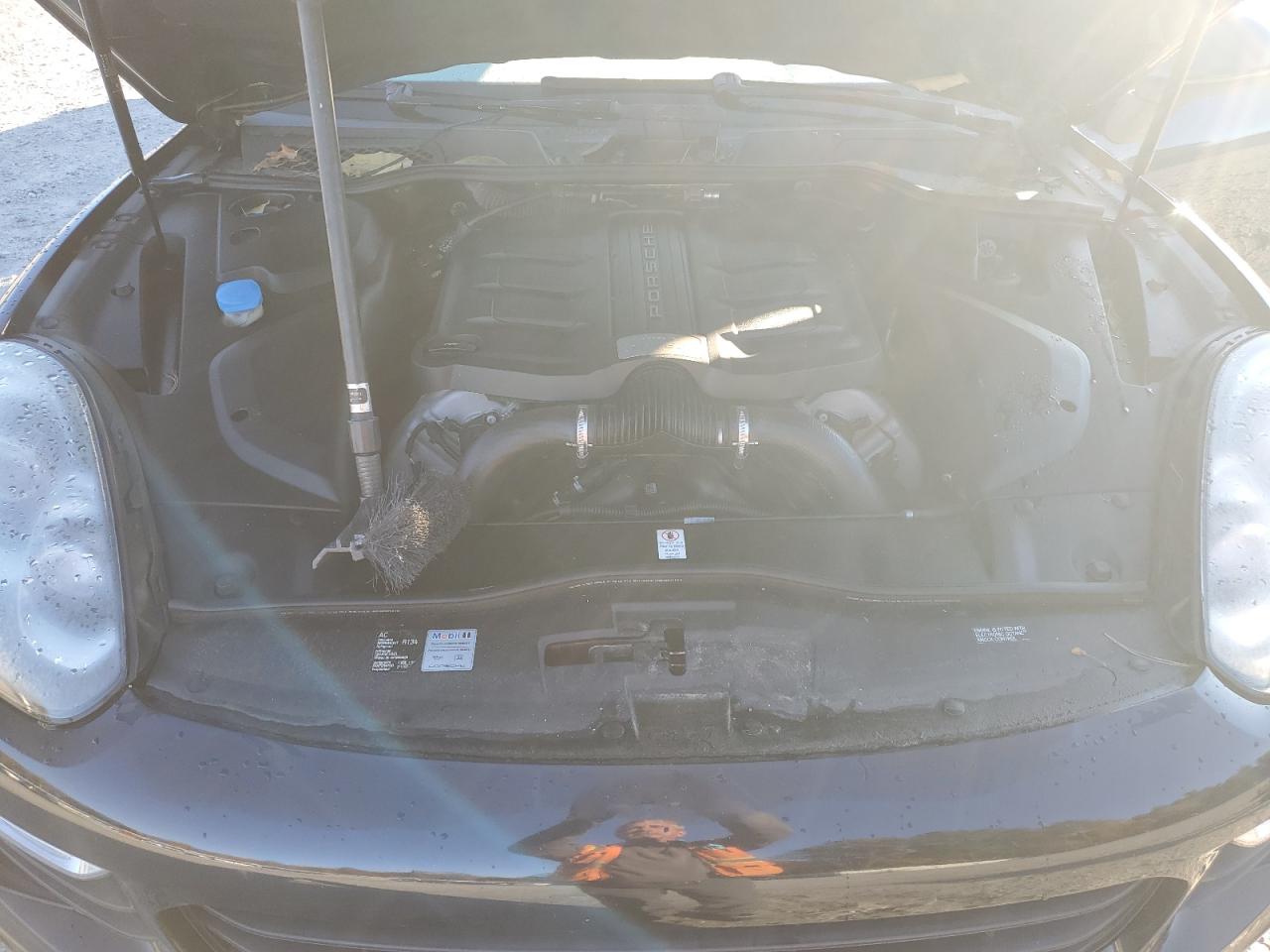 2015 Porsche Cayenne S VIN: WP1AB2A27FLA57098 Lot: 86313095