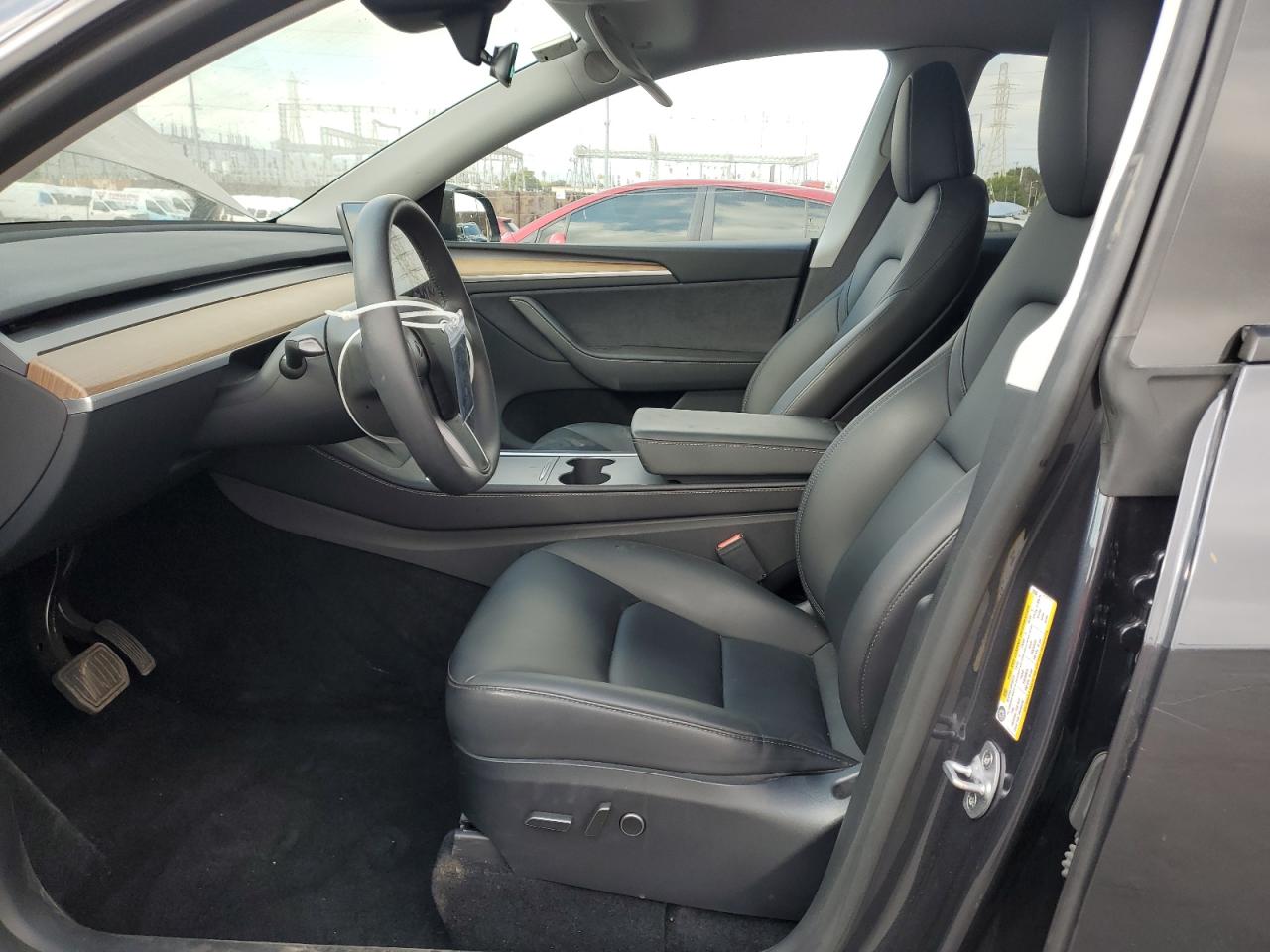 2024 Tesla Model Y VIN: 7SAYGDEE0RA231036 Lot: 87465575