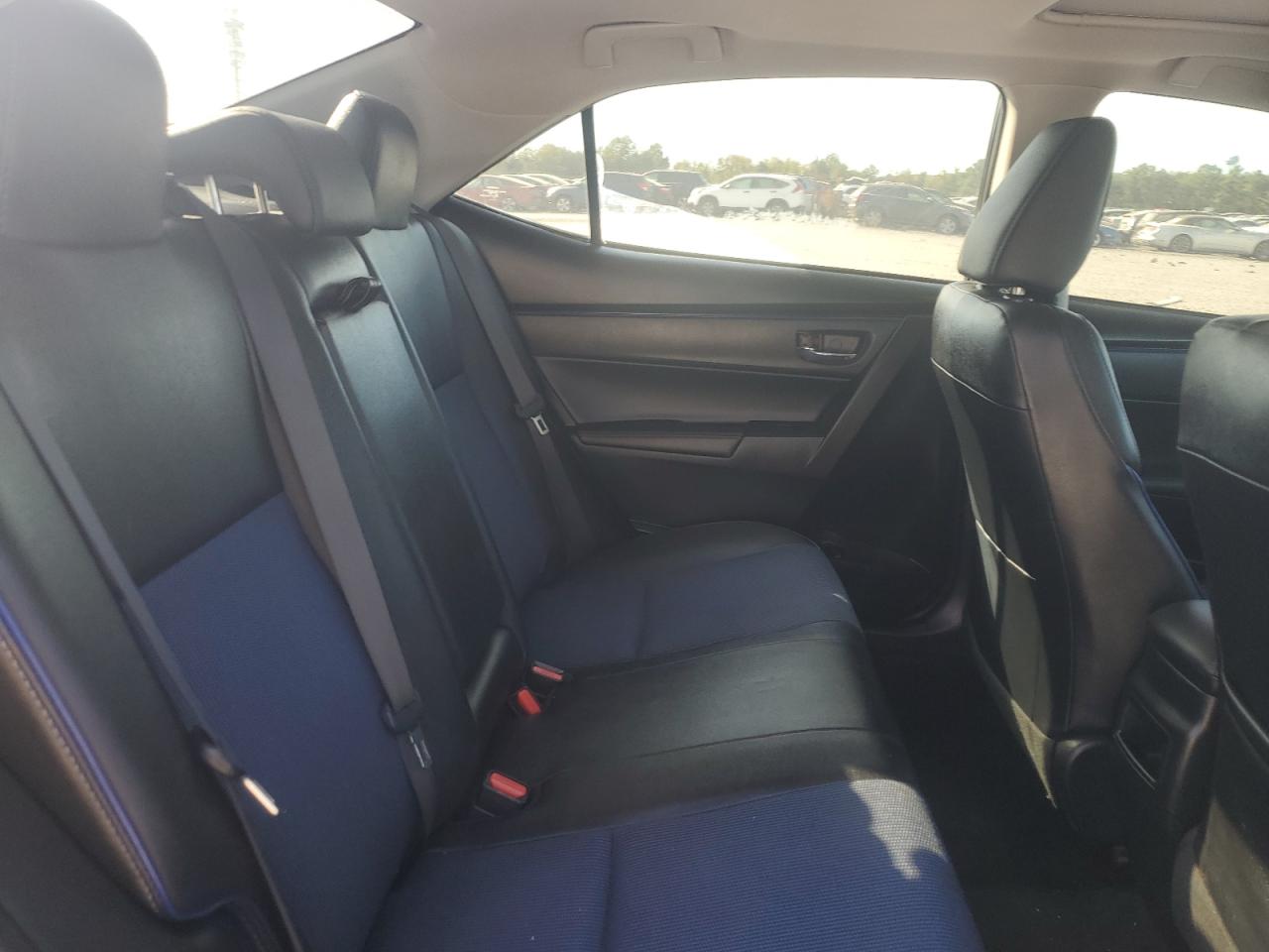 2018 Toyota Corolla L VIN: 2T1BURHE0JC073040 Lot: 85319785