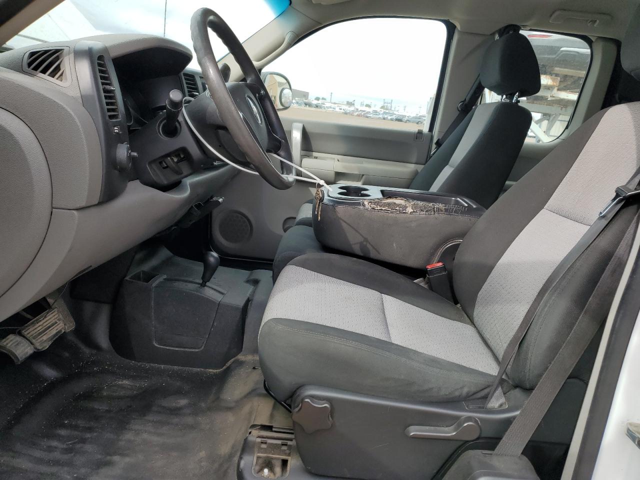 2007 Chevrolet Silverado K1500 VIN: 1GCEK19057E586233 Lot: 82464985