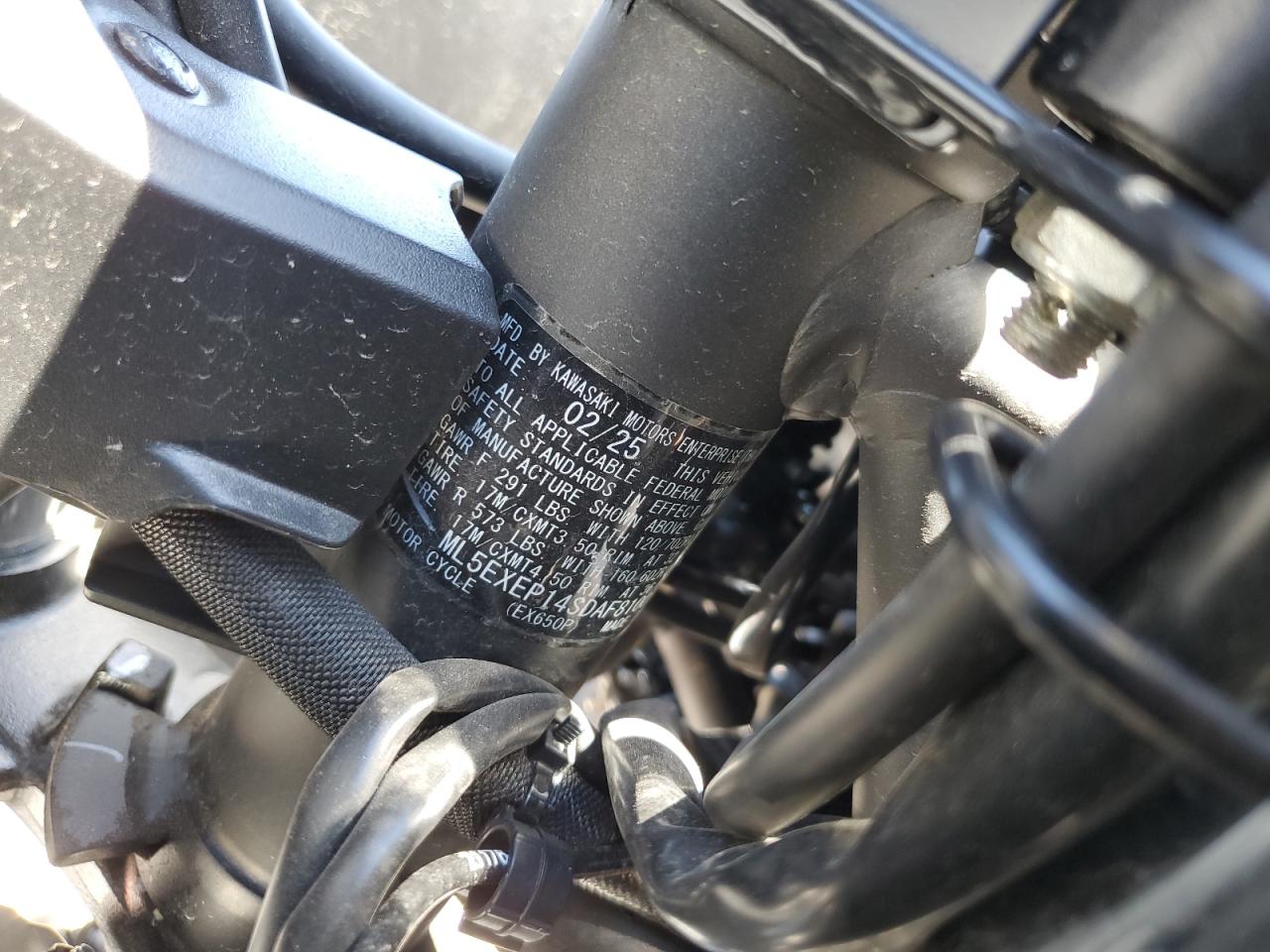 2025 Kawasaki Ex650 P VIN: ML5EXEP14SDAF8100 Lot: 84978305