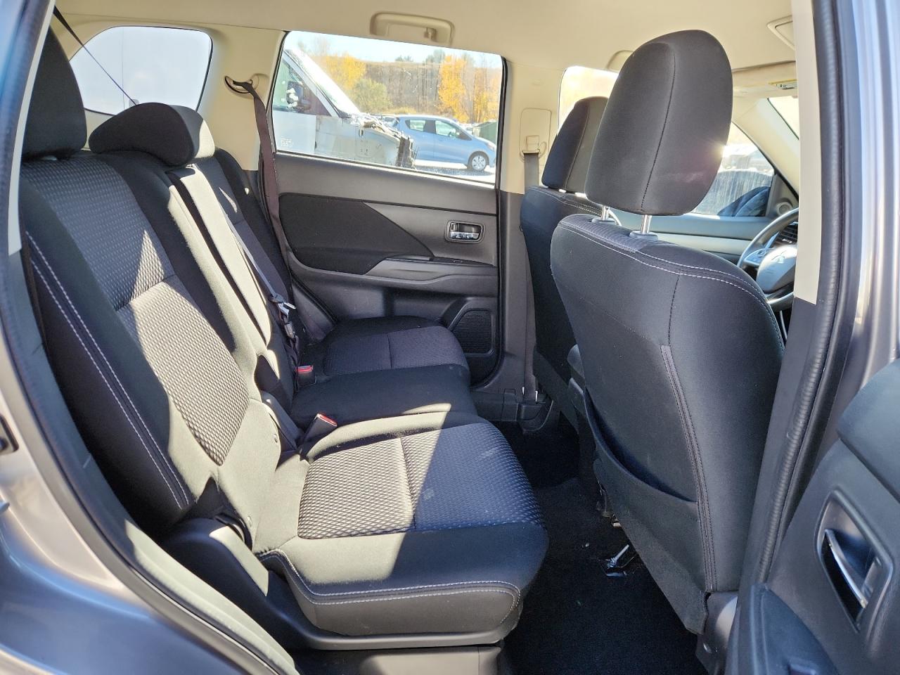 2018 Mitsubishi Outlander Se VIN: JA4AZ3A35JZ058374 Lot: 90589135