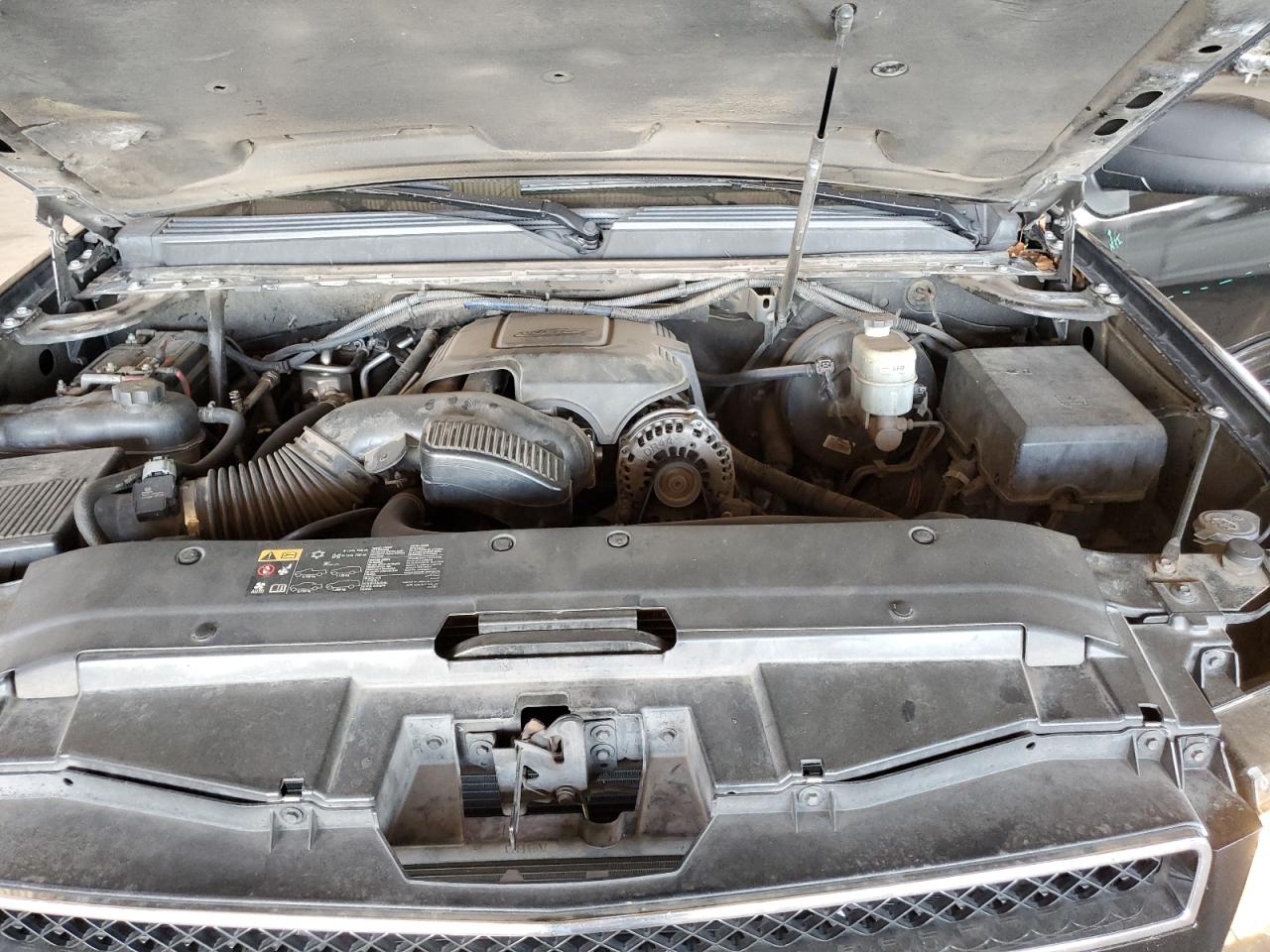 2014 Chevrolet Suburban C1500 Lt VIN: 1GNSCJE0XER138413 Lot: 84211905