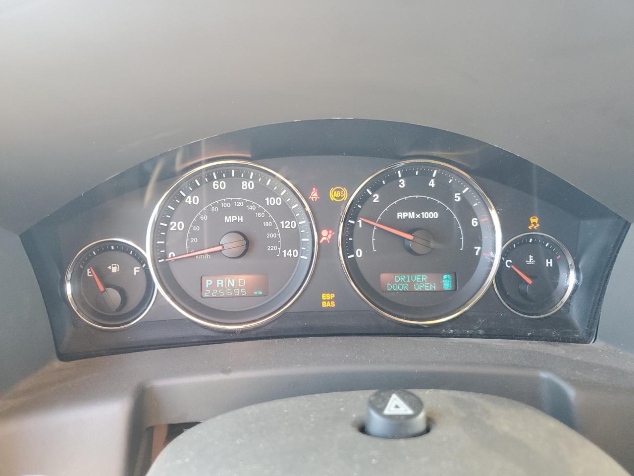 2006 Jeep Commander VIN: 1J8HG48N66C122867 Lot: 84050335