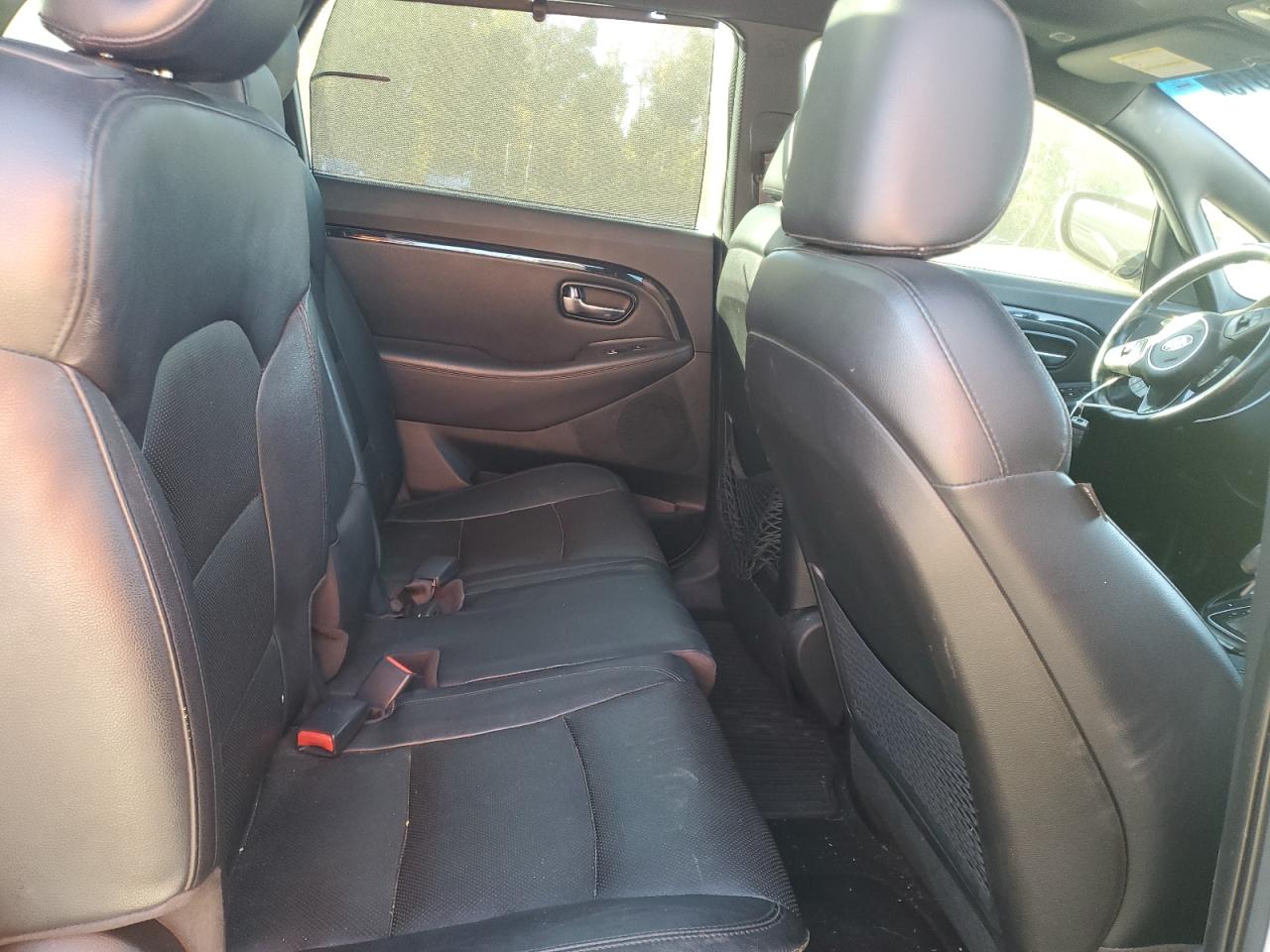 2015 Kia Rondo VIN: KNAHU8A35F7082111 Lot: 81961815