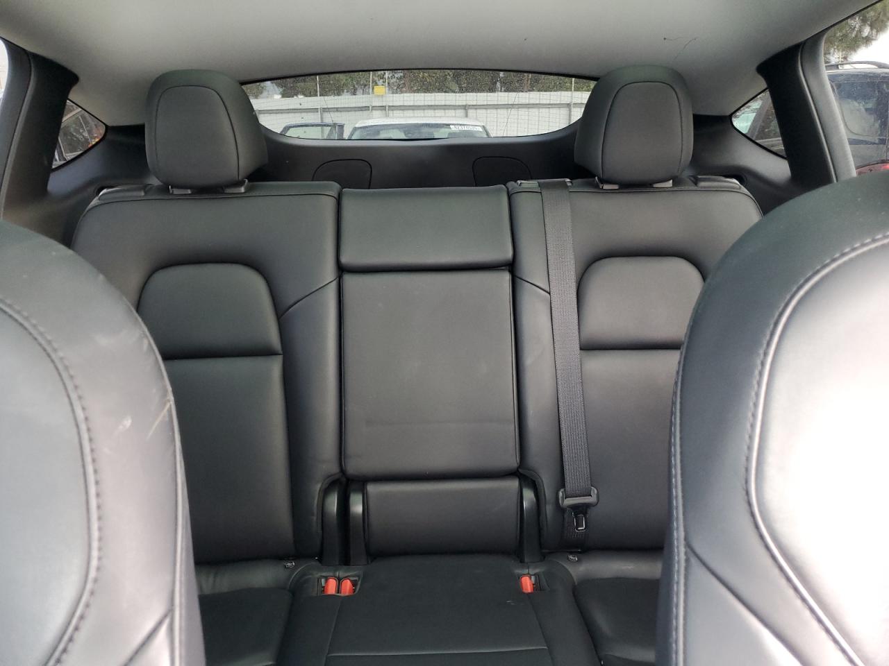 2020 Tesla Model Y VIN: 5YJYGDEE4LF015679 Lot: 84949365