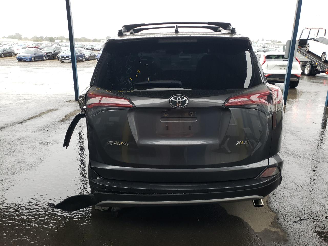 2017 Toyota Rav4 Xle VIN: JTMWFREV8HD093808 Lot: 84803335