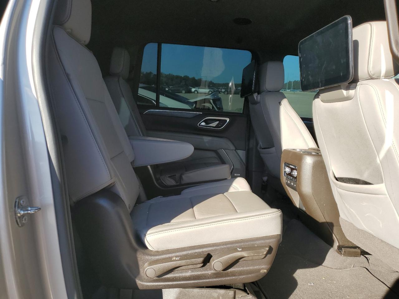 2024 GMC Yukon Xl C1500 Slt VIN: 1GKS1GKDXRR313911 Lot: 89512645