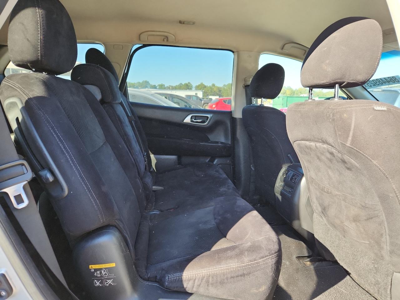 2015 Nissan Pathfinder S VIN: 5N1AR2MN2FC634392 Lot: 86448925