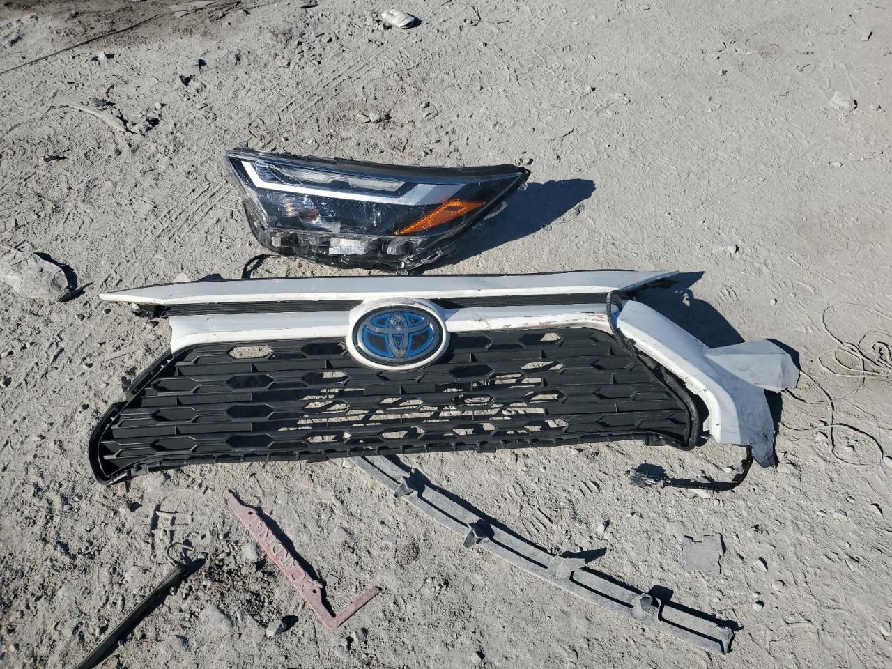 2023 Toyota Rav4 Xle VIN: 4T3RWRFV2PU100135 Lot: 85158075