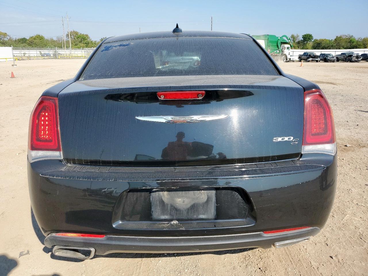 2019 Chrysler 300 S VIN: 2C3CCABG1KH651354 Lot: 84654255