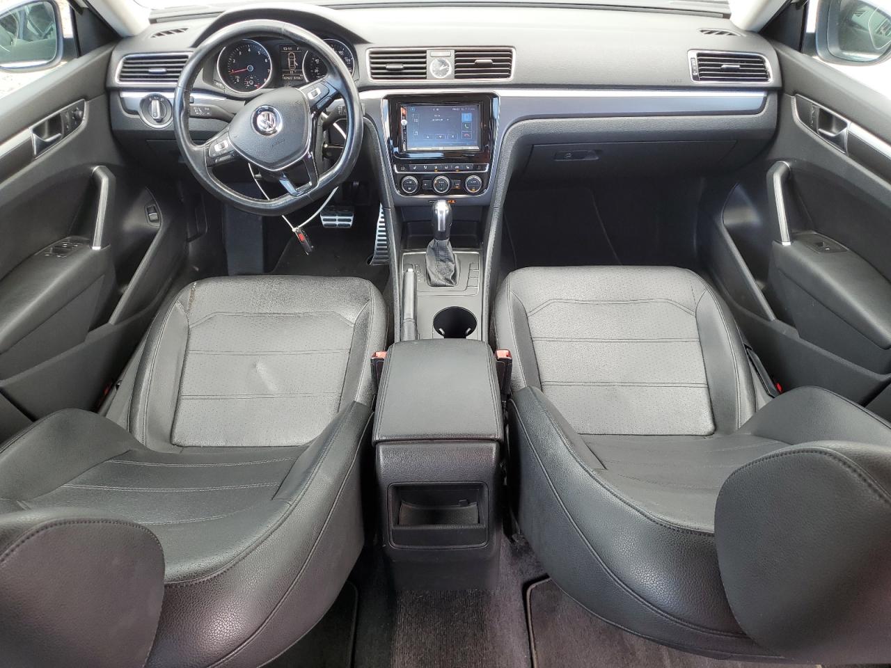 2017 Volkswagen Passat R-Line VIN: 1VWDT7A34HC067377 Lot: 84054685